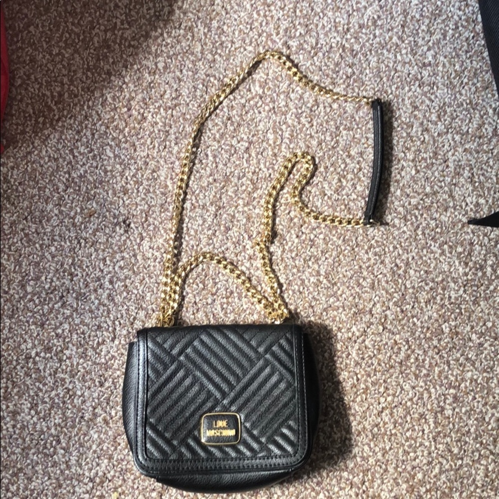 Black Love Moschino crossbody bag with gold chain